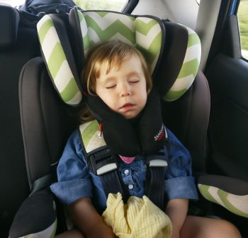 Sandini head support for children and babies sleeping in car