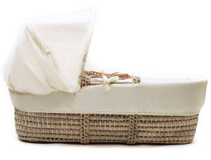 kinder valley tiny ted moses basket cream side