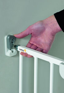 Safety 1st Wall Fix Metal Extending Gate Lock