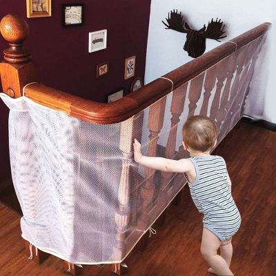 Child safety net for stair bannisters